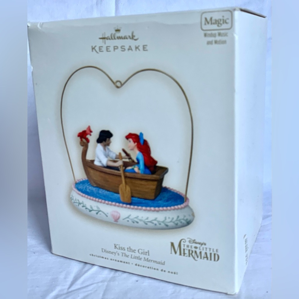 2007 Kiss the Girl Disney Little Mermaid Magic Princess  Hallmark QXD4289 - Picture 2 of 8